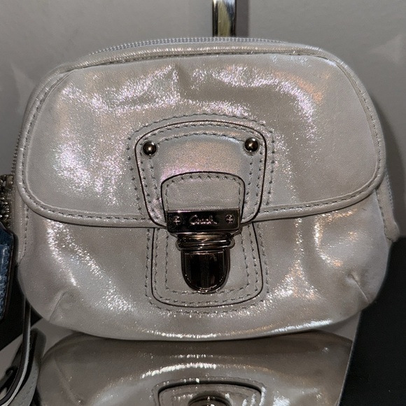 Coach Legacy soft silver leather wristlet - Picture 2 of 11